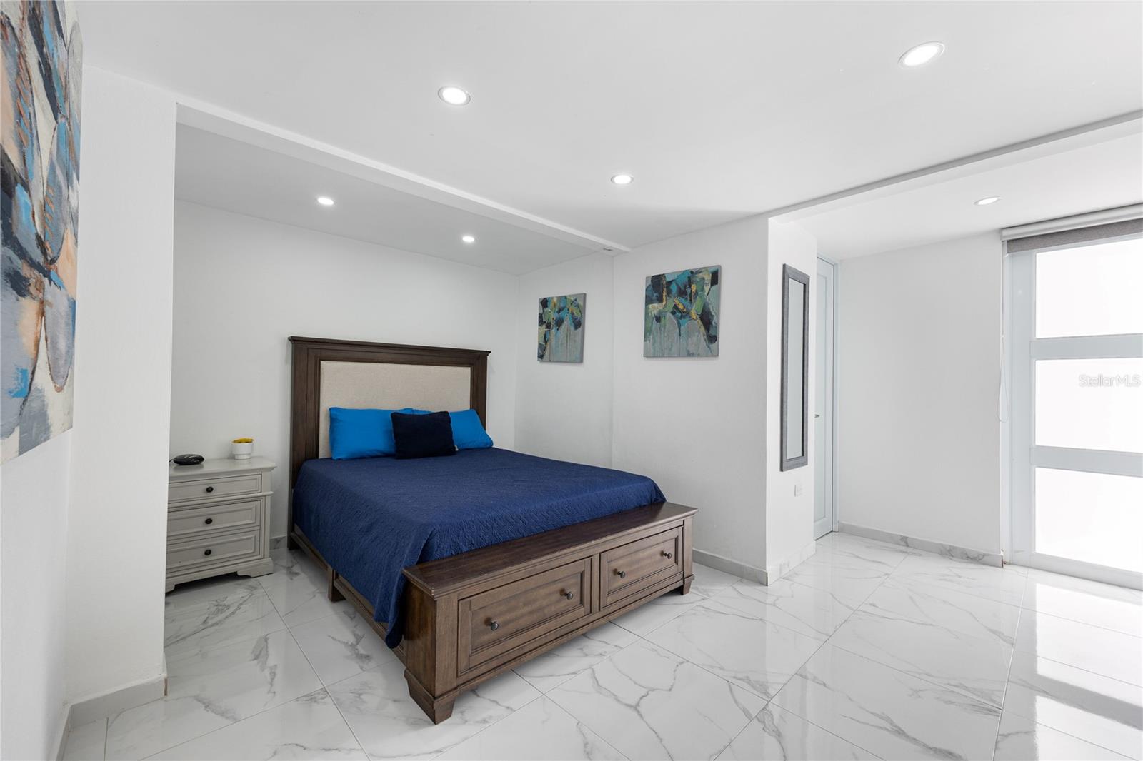 R1491 PASEO DULCEMAR LEVITTOWN LAKES