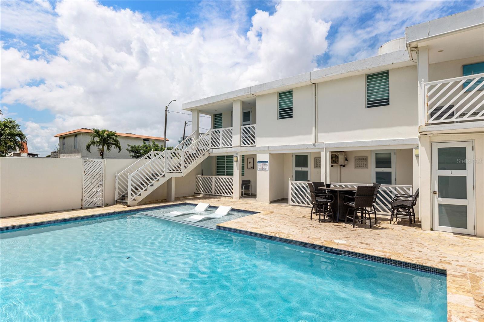 R1491 PASEO DULCEMAR LEVITTOWN LAKES
