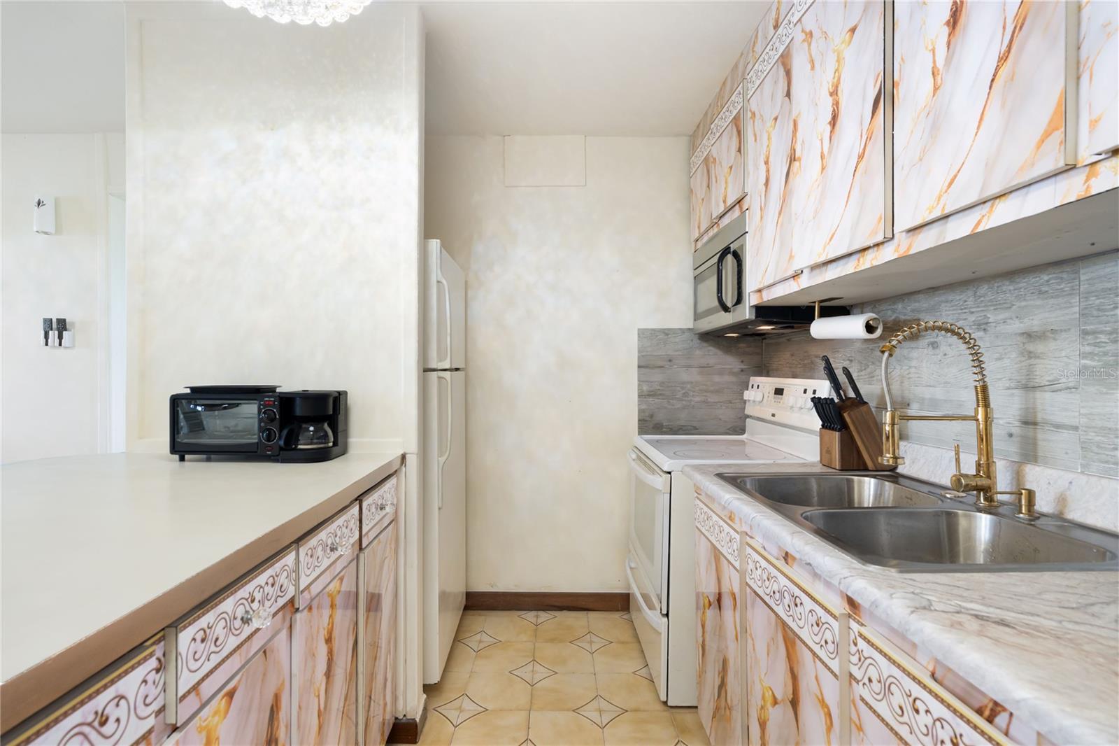 801 JOSÉ M. TARTAK AVE #801 A