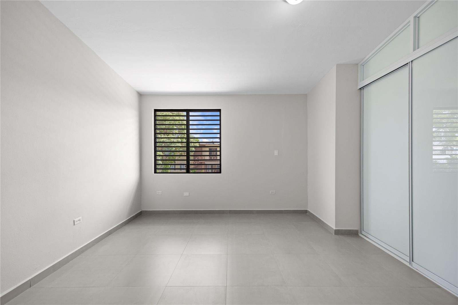 4 REXVILLE VAN SCOY