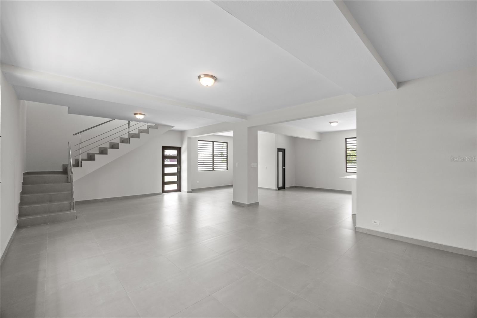 4 REXVILLE VAN SCOY