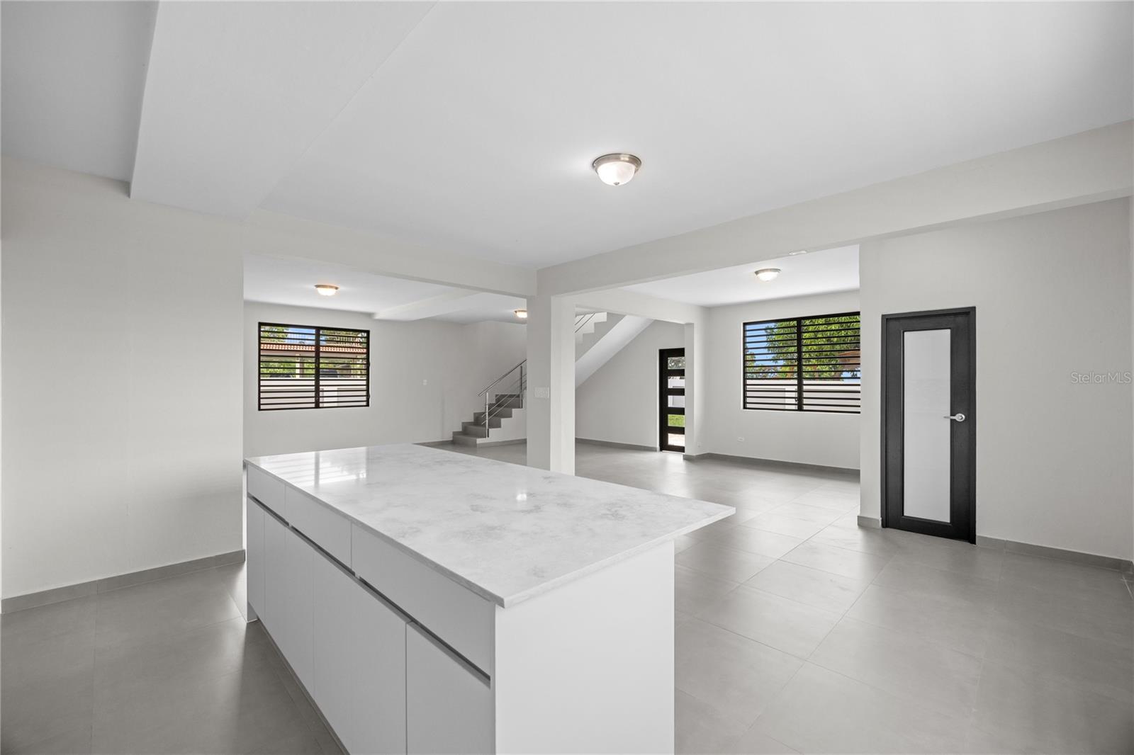 4 REXVILLE VAN SCOY