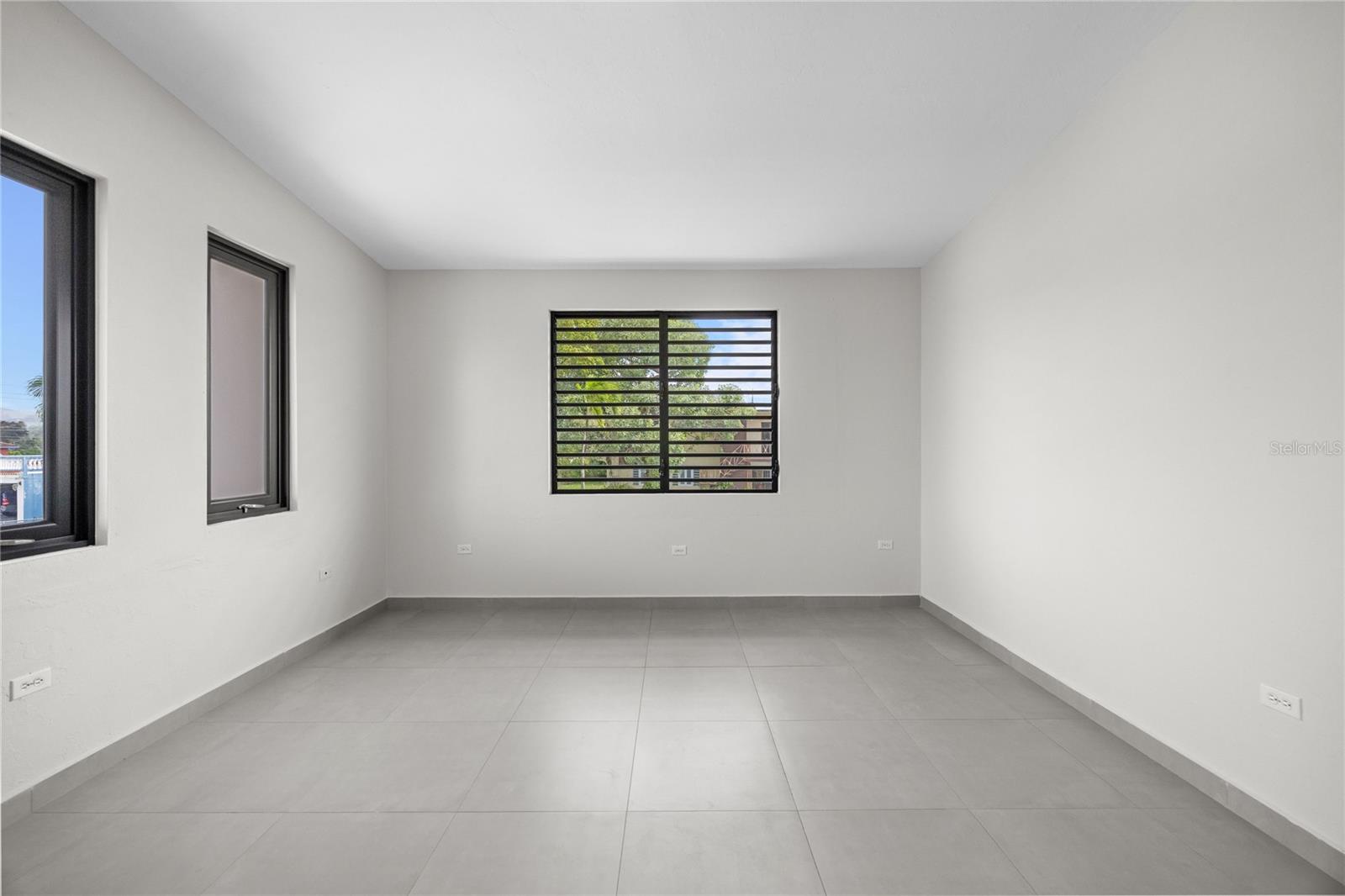 4 REXVILLE VAN SCOY