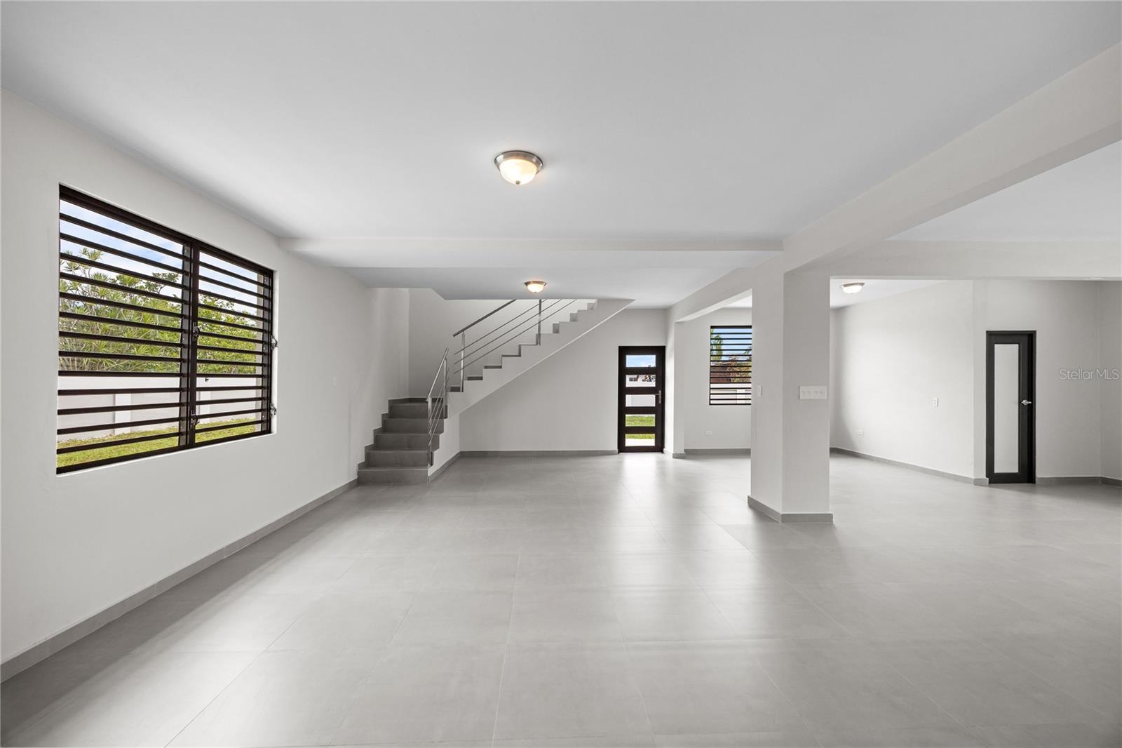 4 REXVILLE VAN SCOY