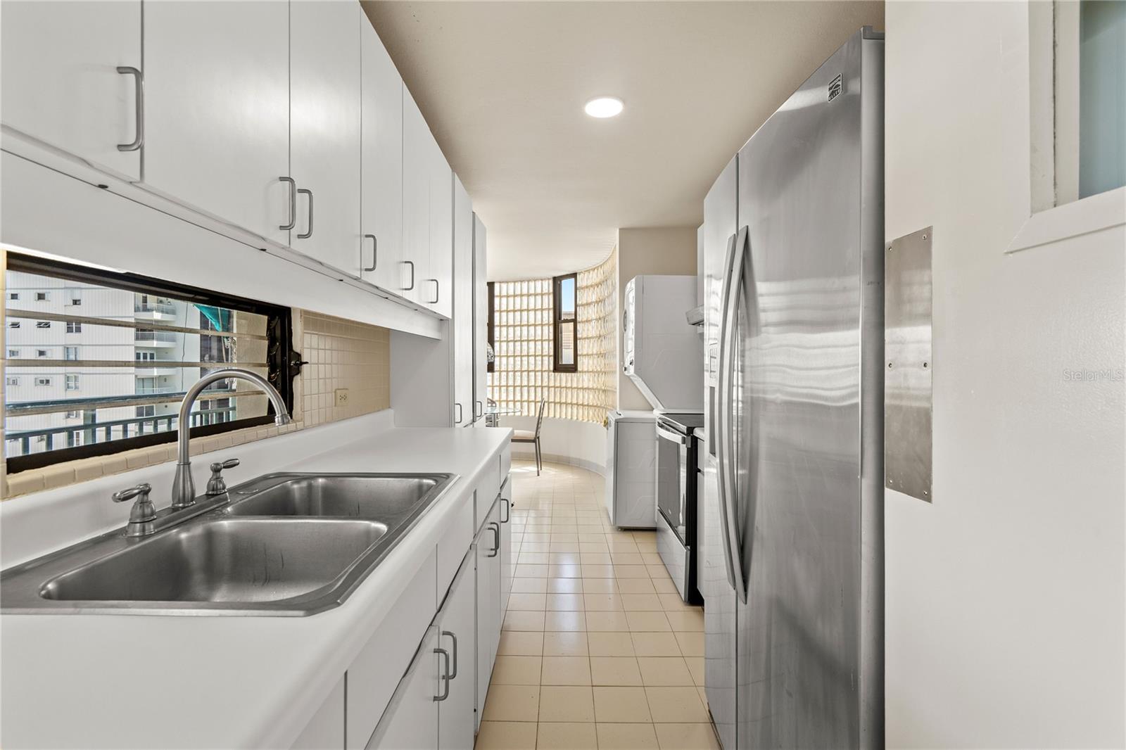 64 CONDADO AVE #703
