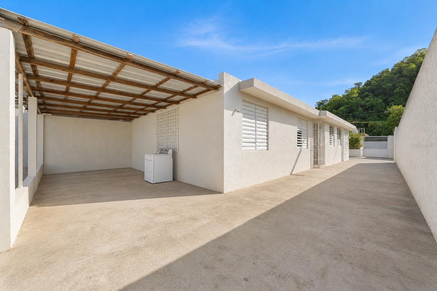 6 NO C49 VALLES DE MANATI