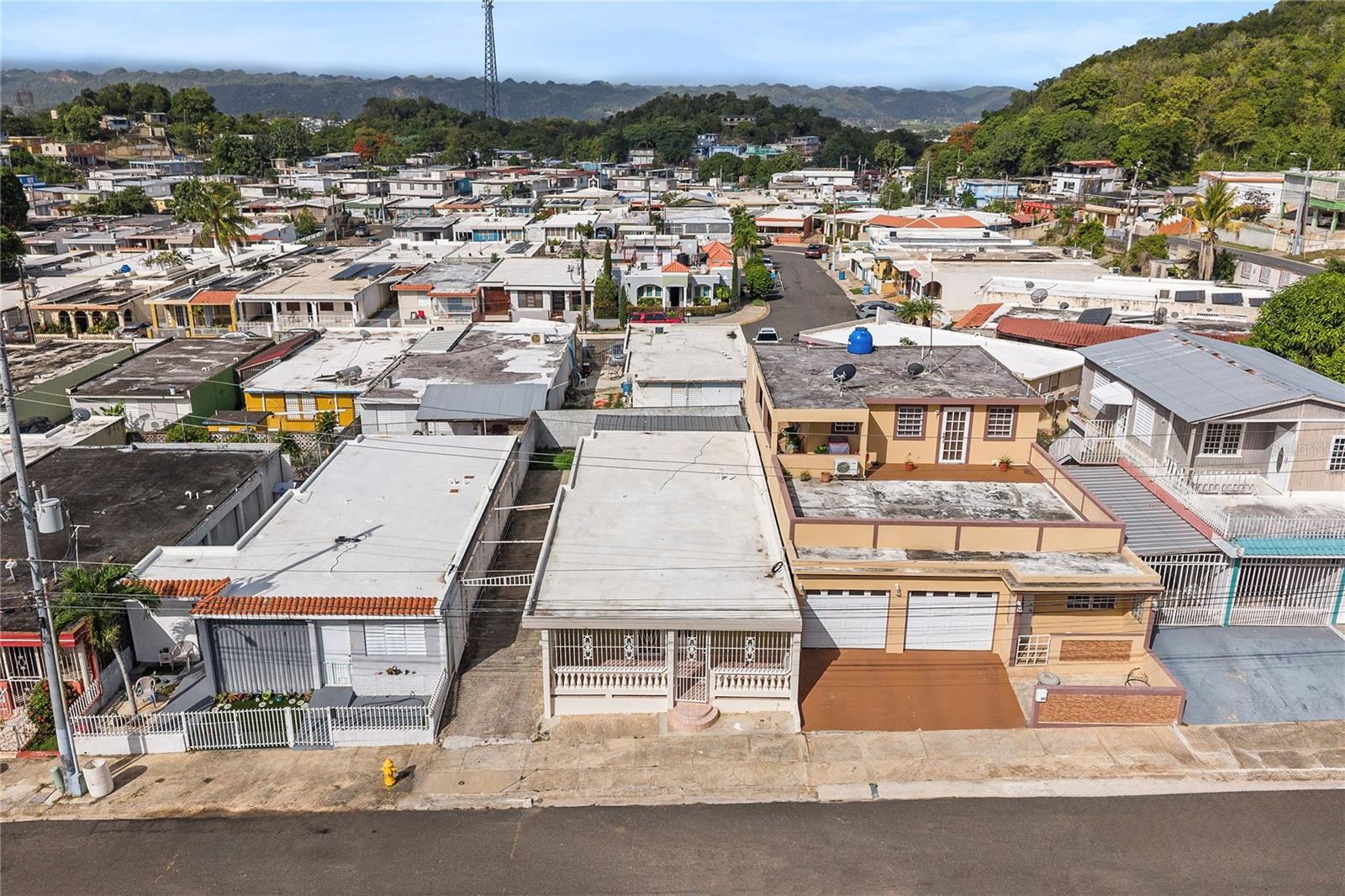 6 NO C49 VALLES DE MANATI