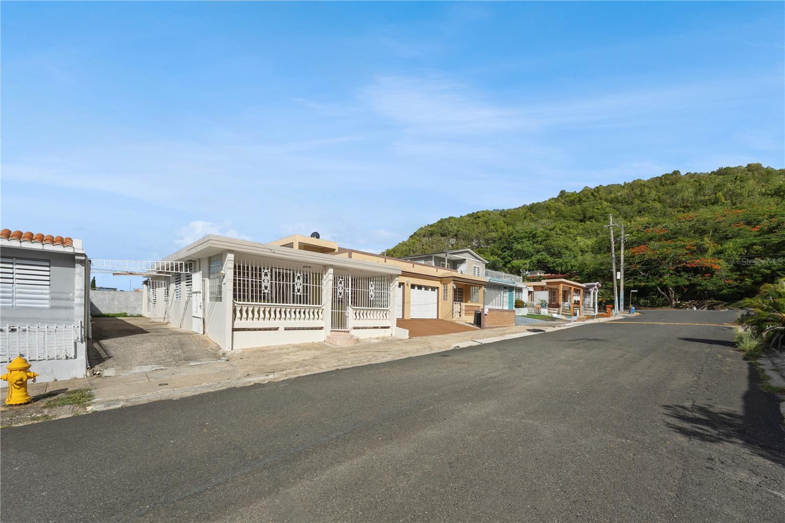 6 NO C49 VALLES DE MANATI