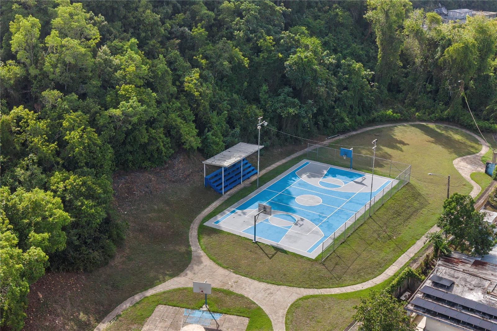 6 NO C49 VALLES DE MANATI