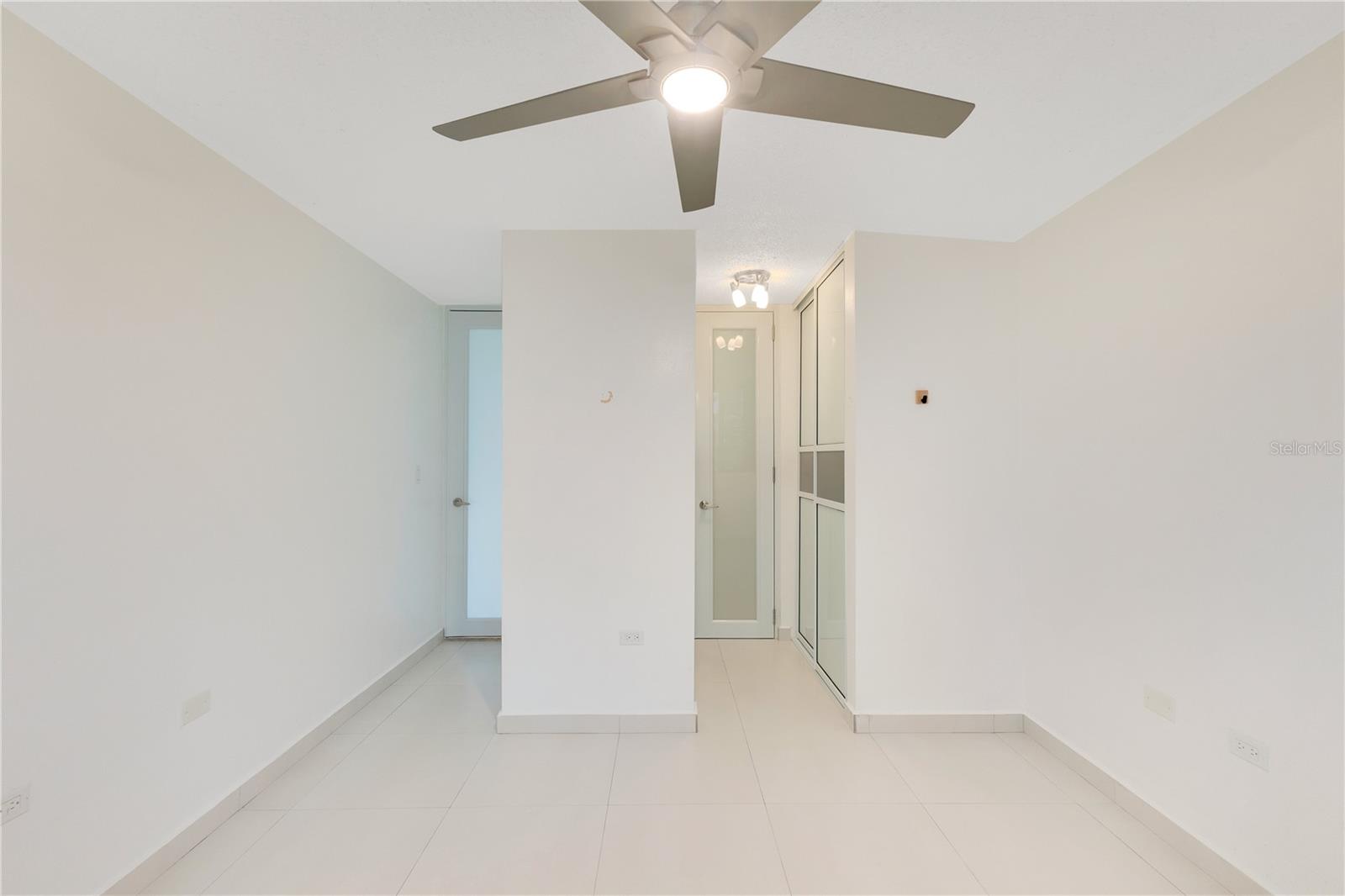Cond. GOLDEN COURT II, HATO REY #H 202