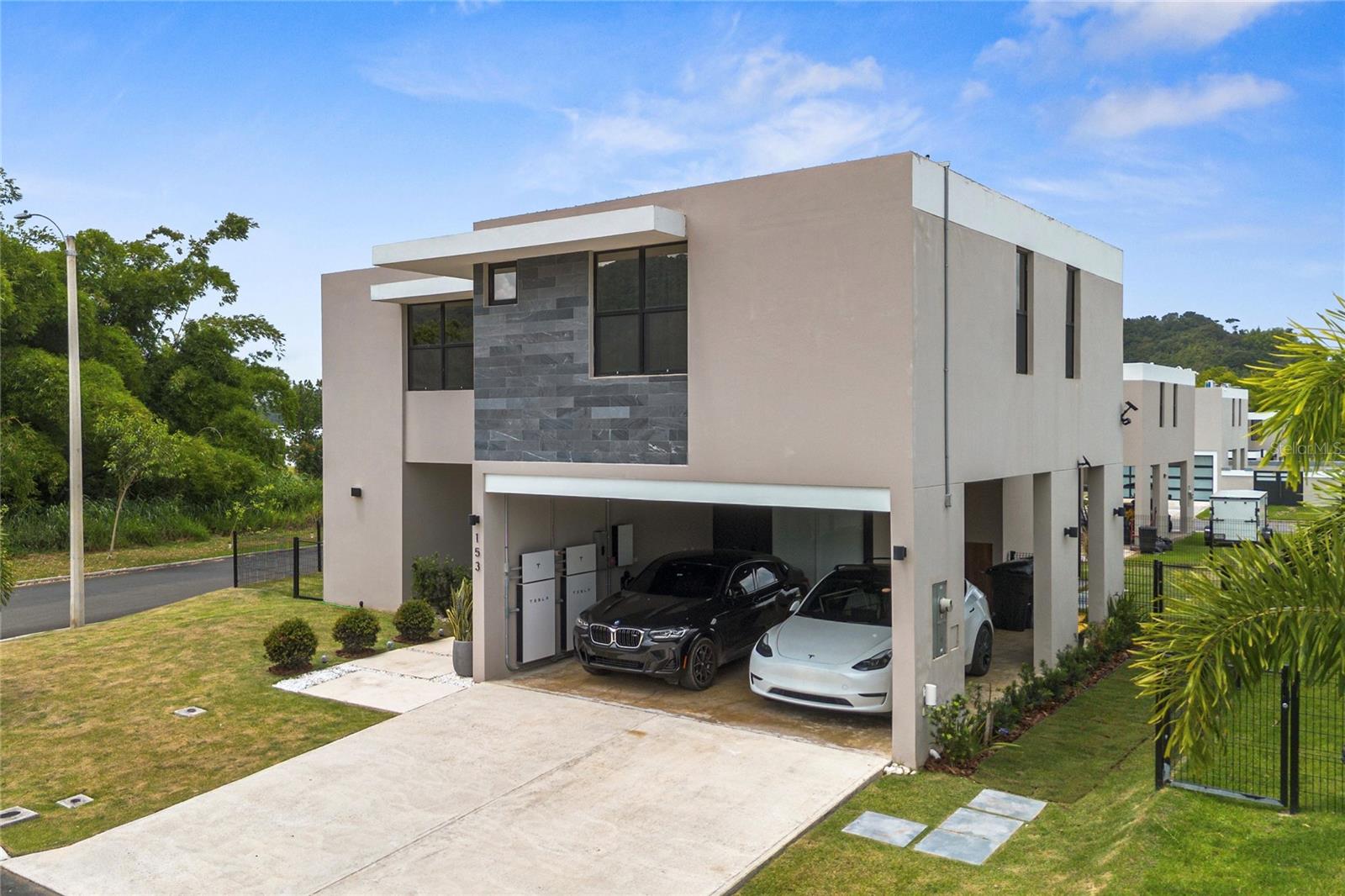 153 RIVER TERRACE