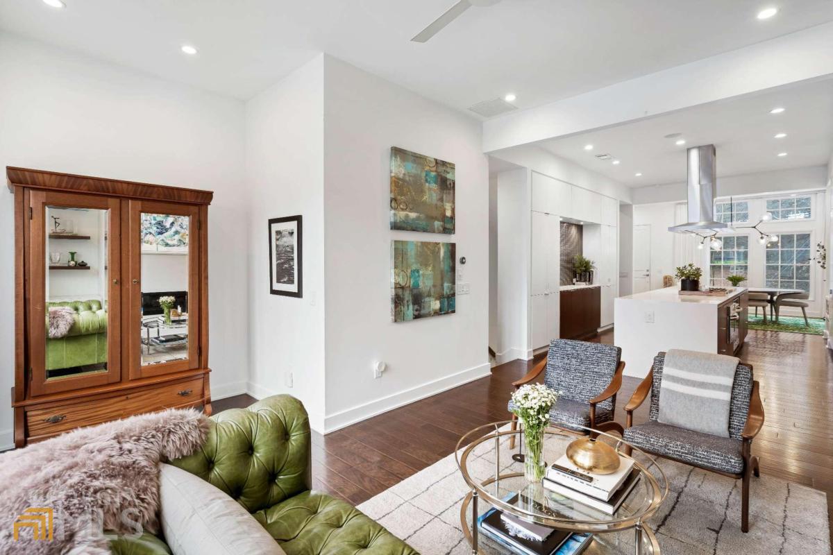 2932 Hermance Drive NE