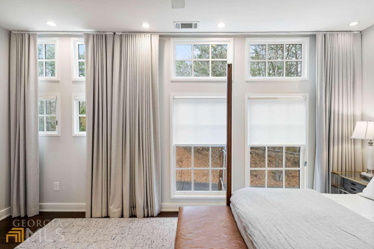 2932 Hermance Drive NE