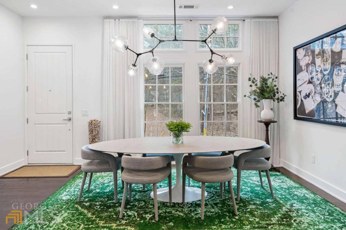 2932 Hermance Drive NE