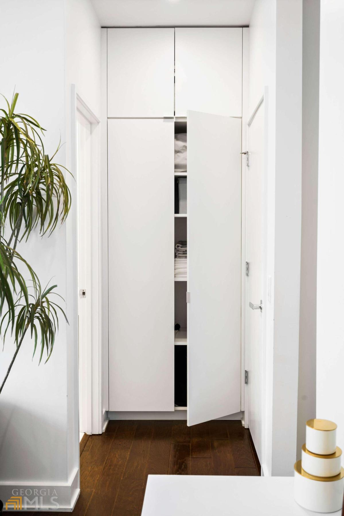 2932 Hermance Drive NE