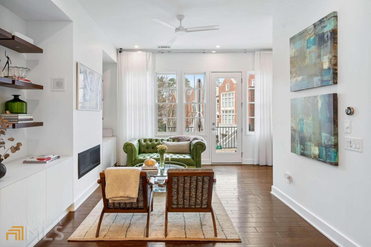 2932 Hermance Drive NE