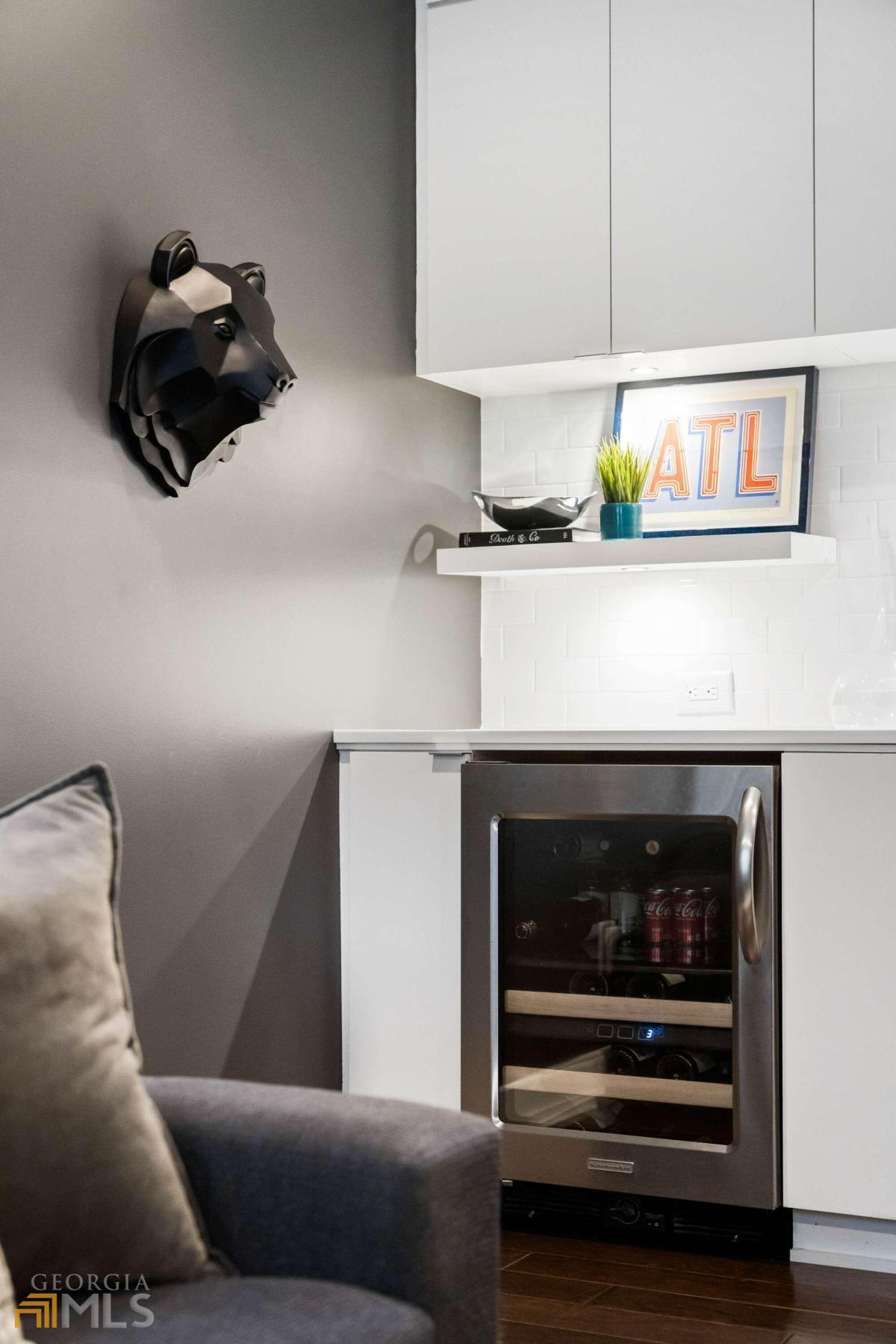 2932 Hermance Drive NE