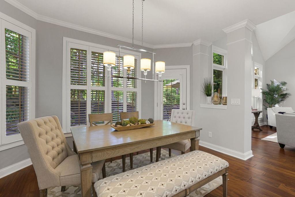 1200 Beacon Hill Crossing