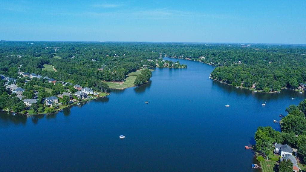 1200 Beacon Hill Crossing