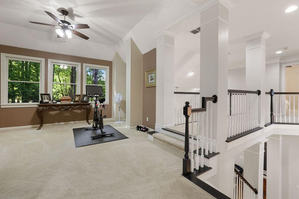 1200 Beacon Hill Crossing