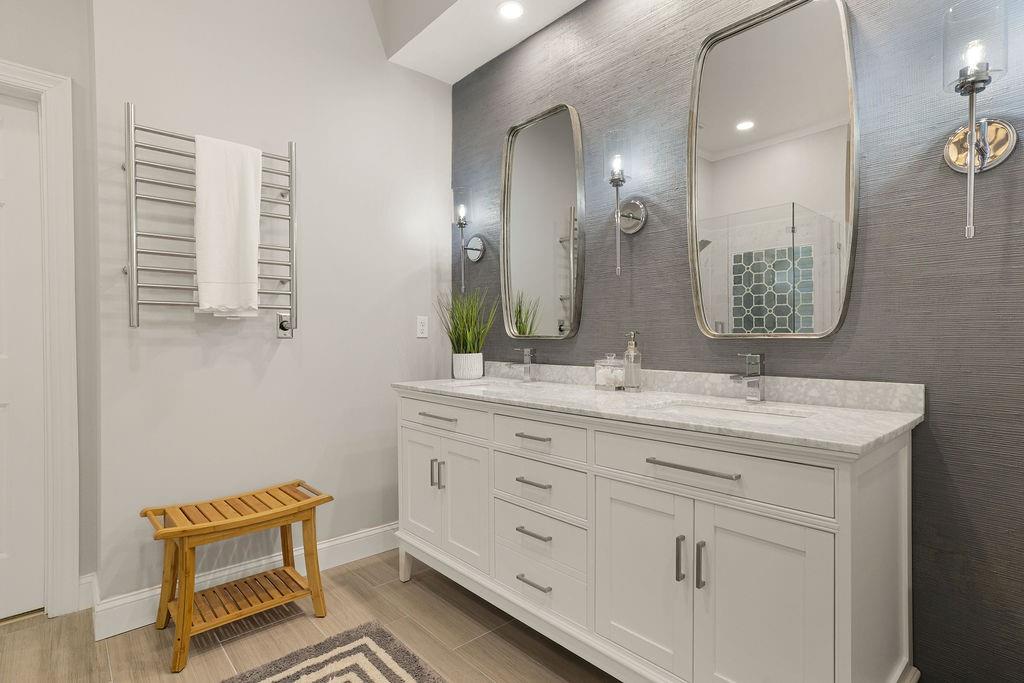 1200 Beacon Hill Crossing