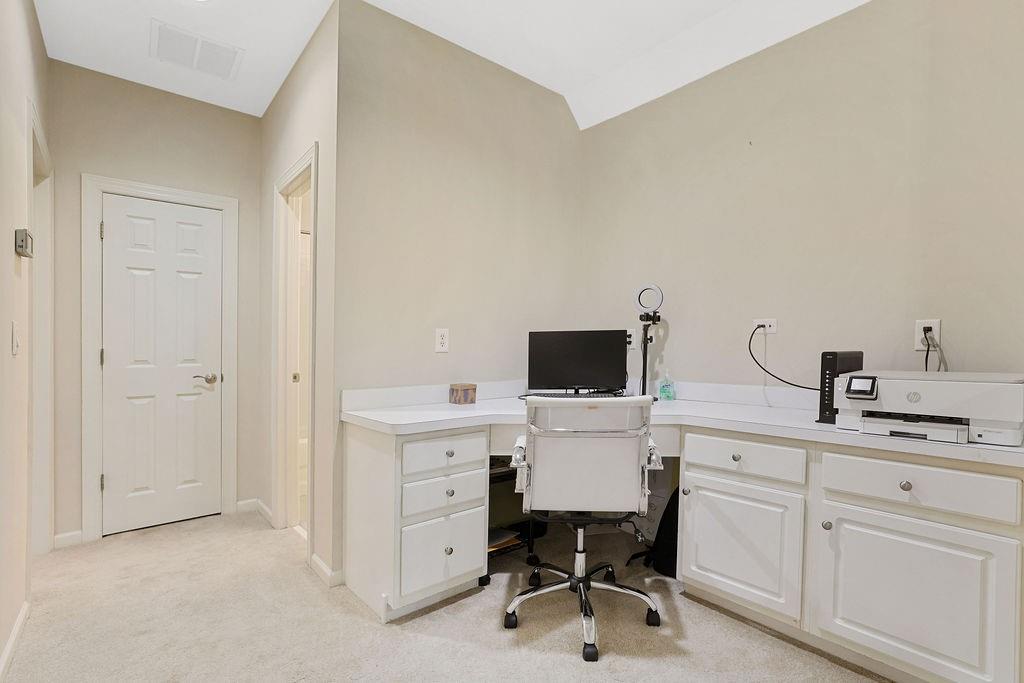 1200 Beacon Hill Crossing