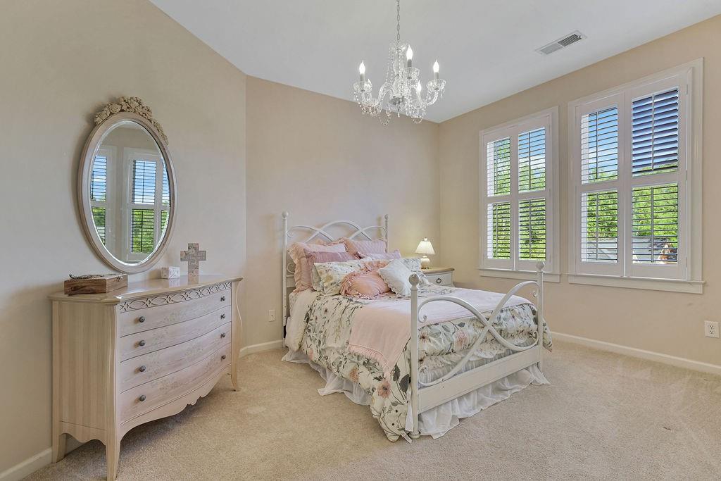 1200 Beacon Hill Crossing