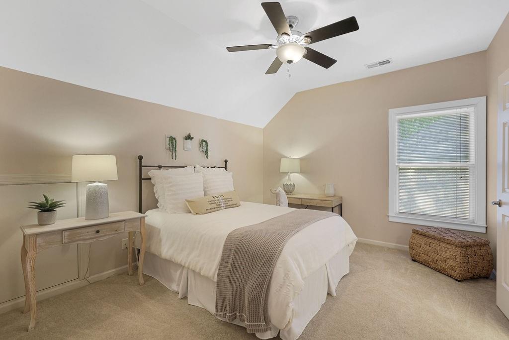 1200 Beacon Hill Crossing