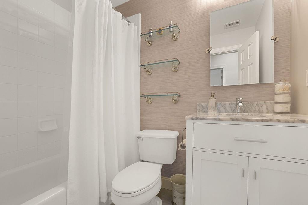 1200 Beacon Hill Crossing