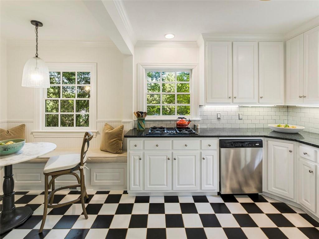 3788 Powers Ferry Road NW