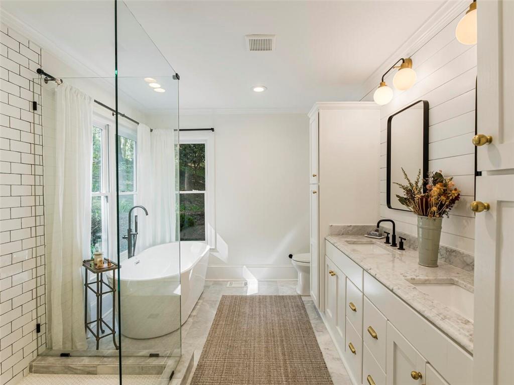 3788 Powers Ferry Road NW