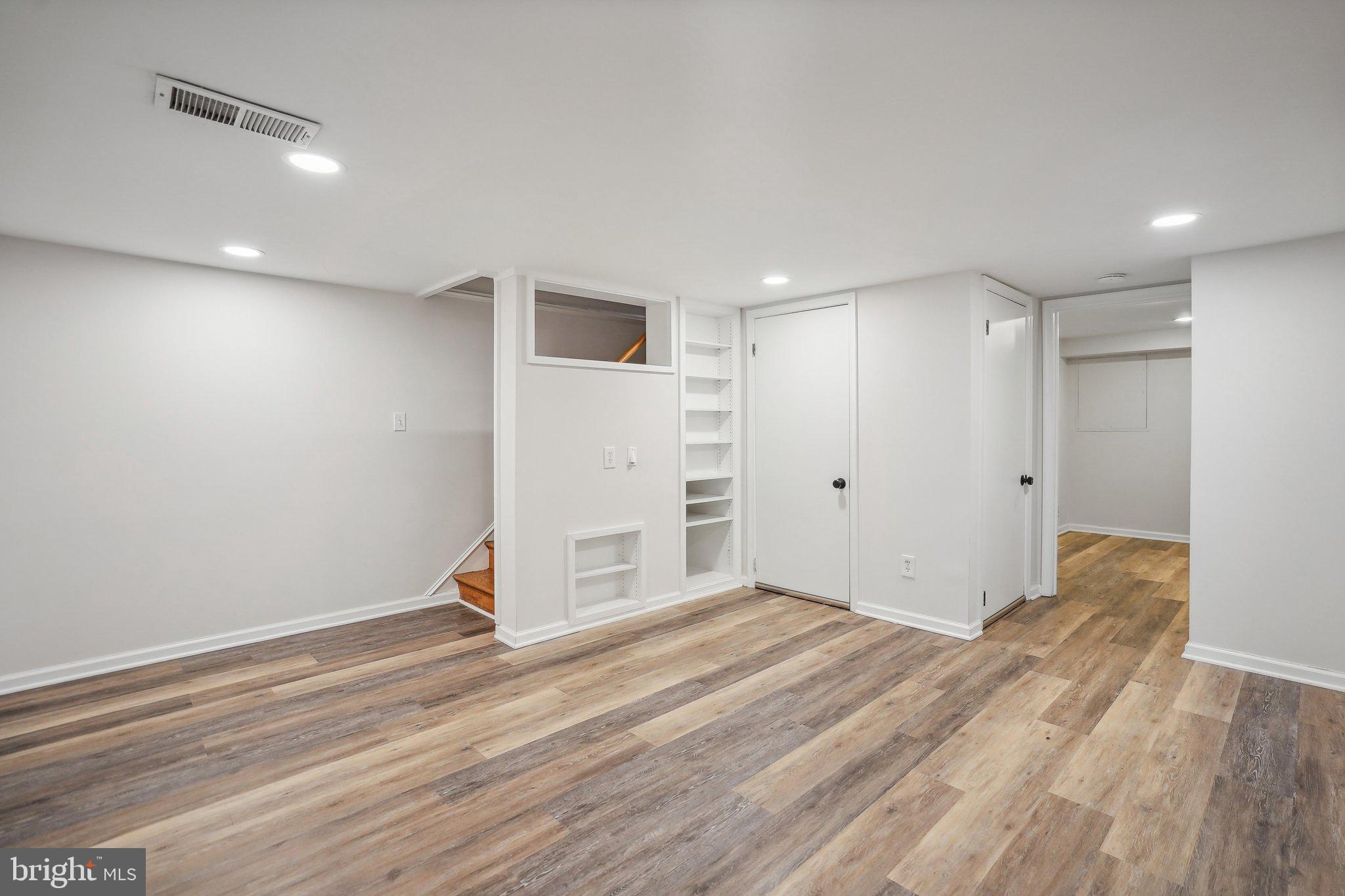 4245 32nd Rd S