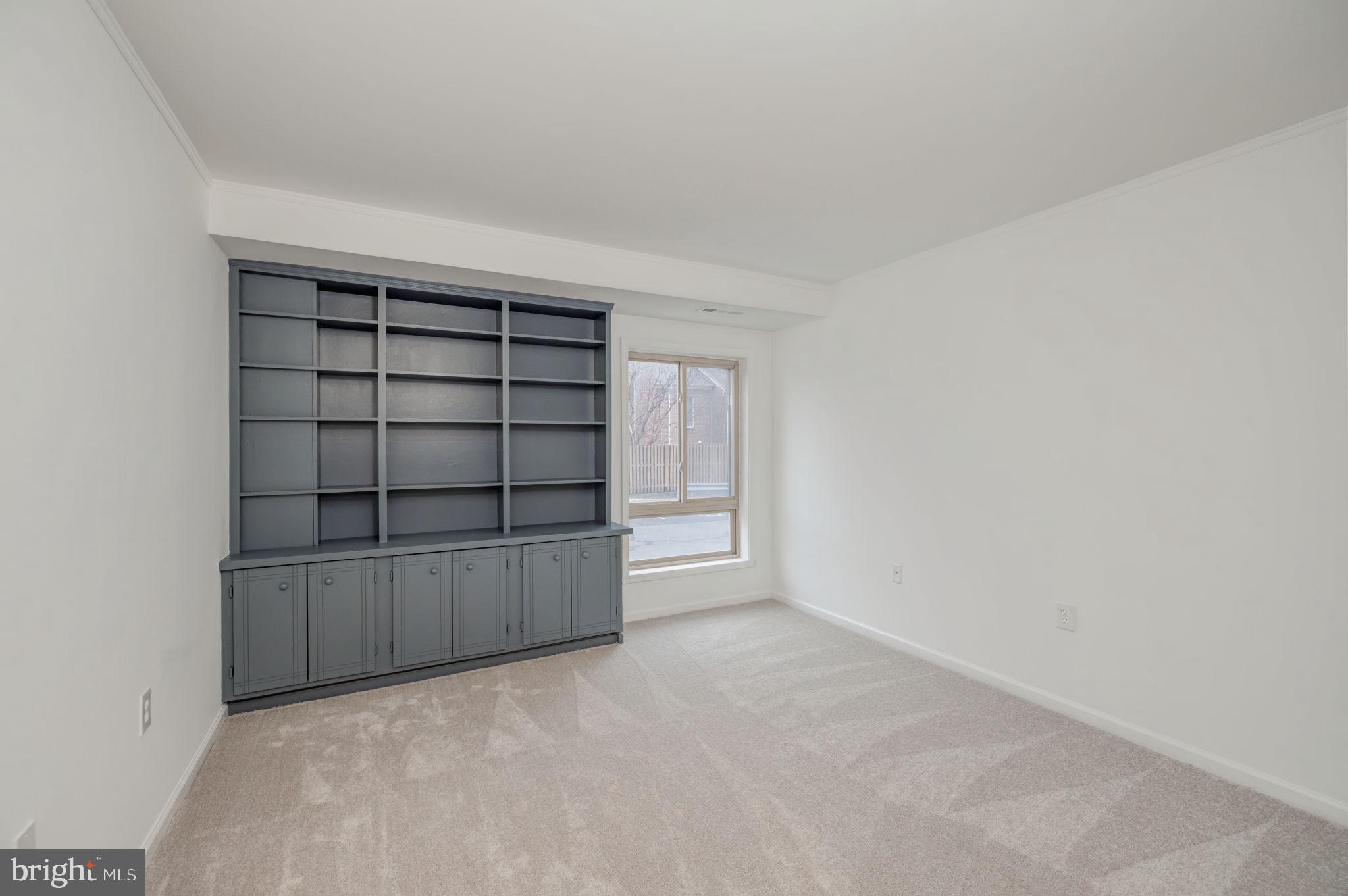 5250 Valley Forge DRIVE Unit: 105