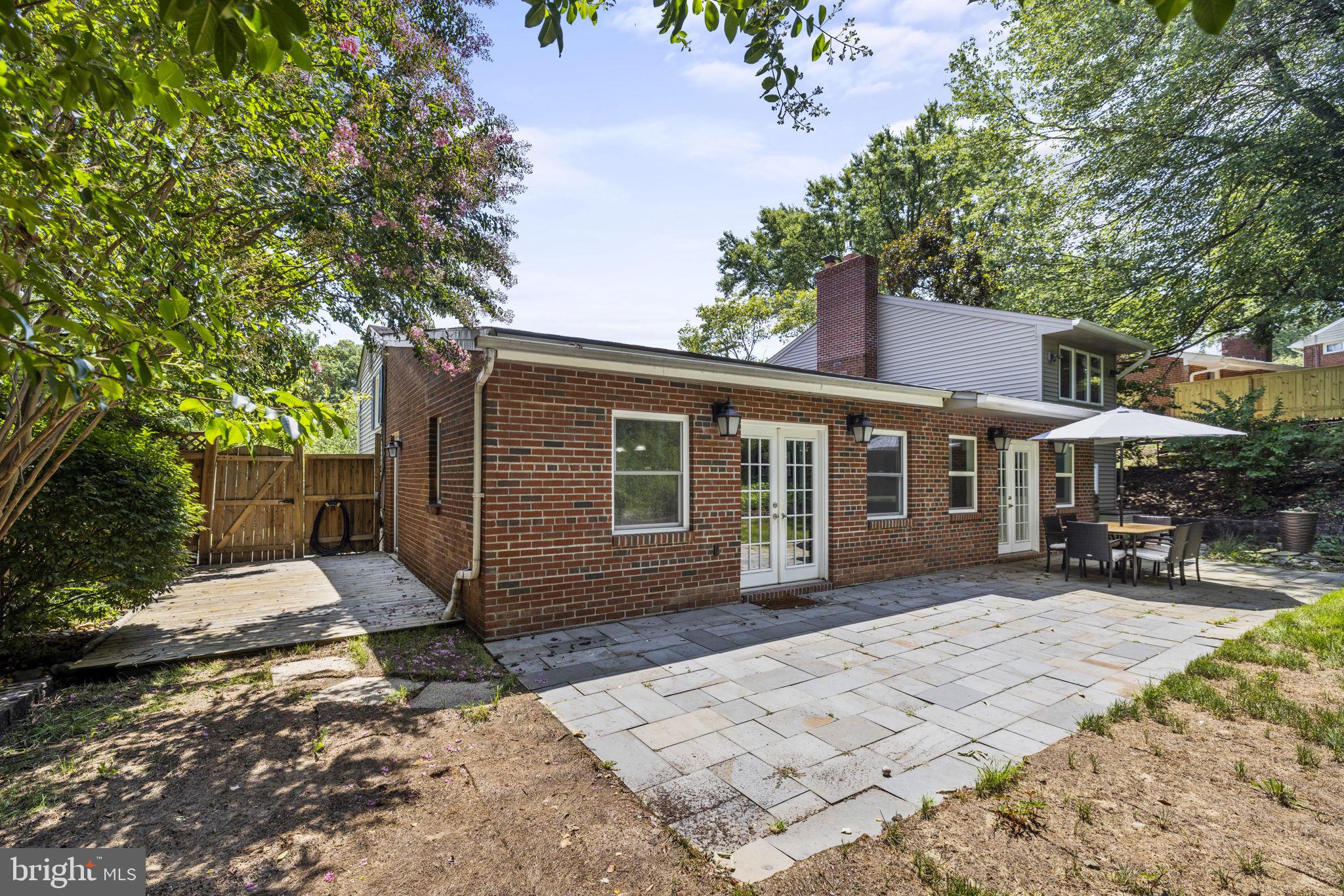 1210 N Chambliss Street