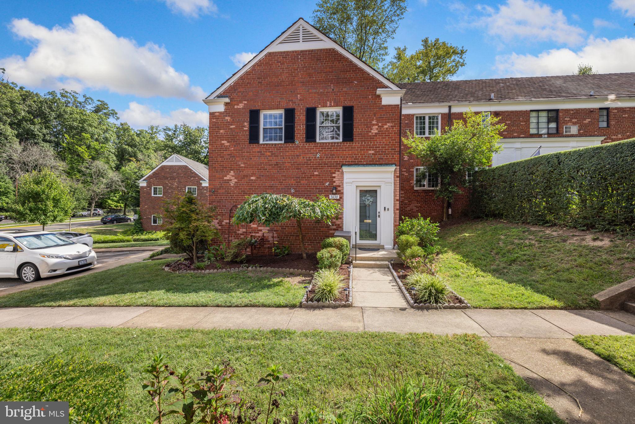 3630 Valley Dr