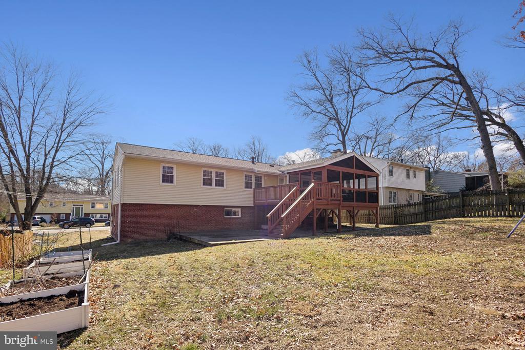 8340 Bound Brook Ln