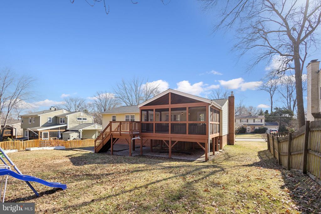 8340 Bound Brook Ln