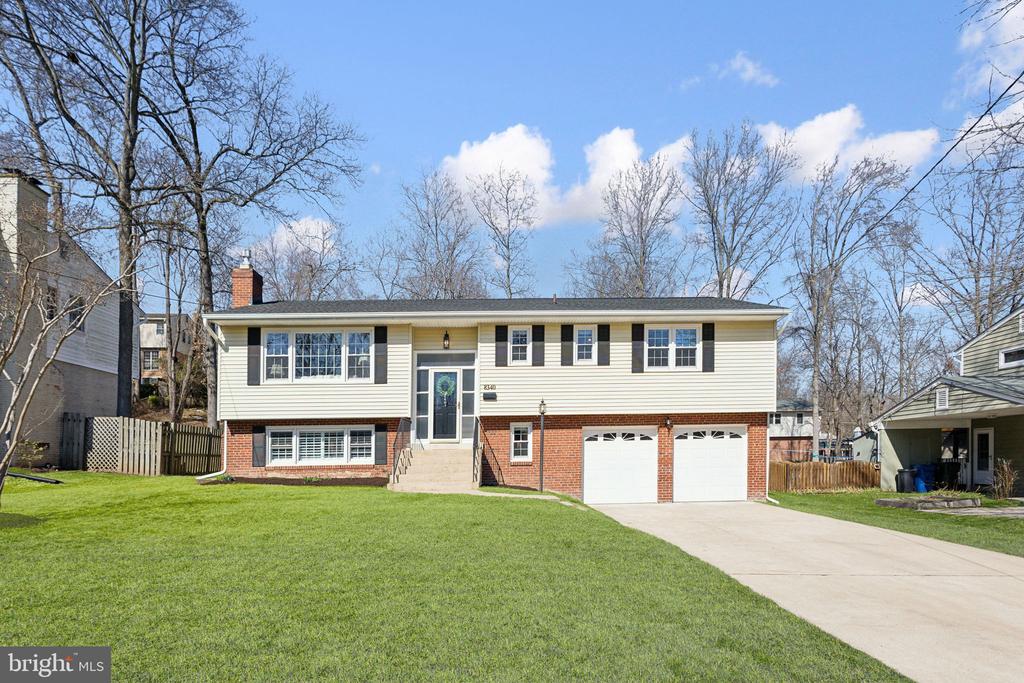 8340 Bound Brook Ln