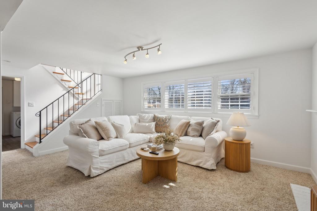 8340 Bound Brook Ln