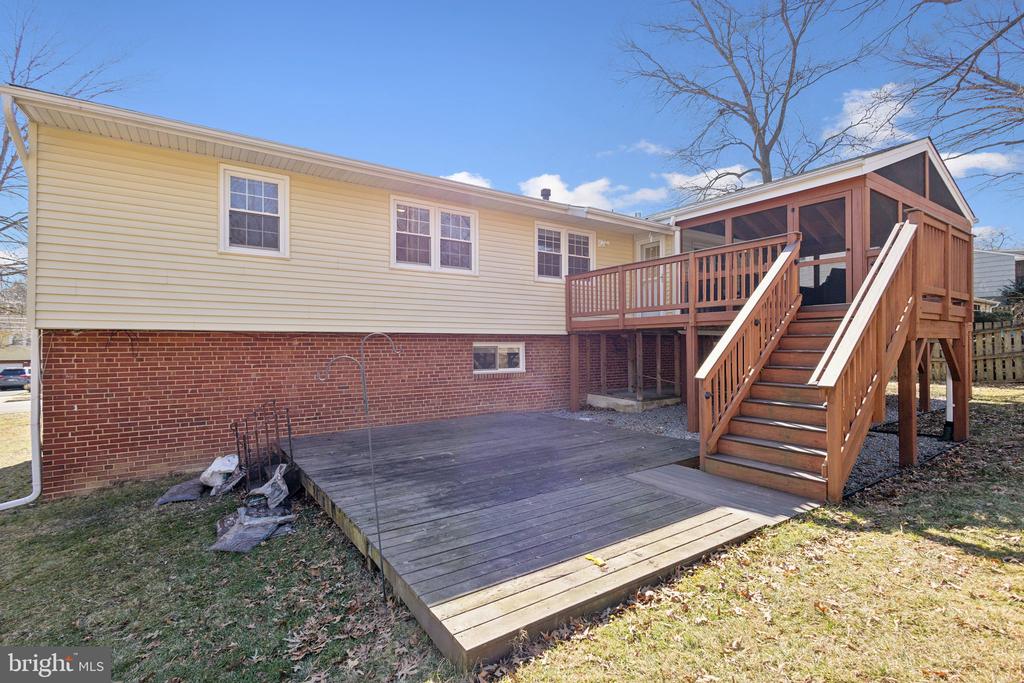 8340 Bound Brook Ln