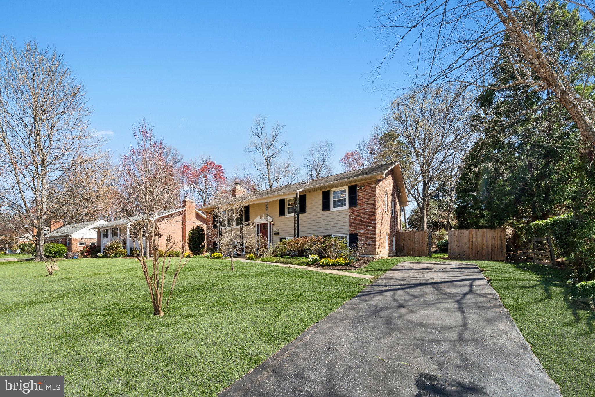 8711 Bradgate Rd