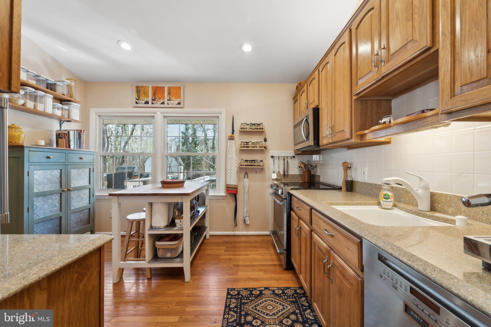 8711 Bradgate Rd