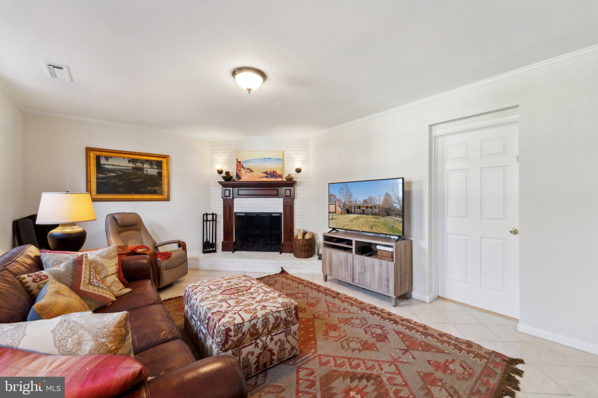 8711 Bradgate Rd
