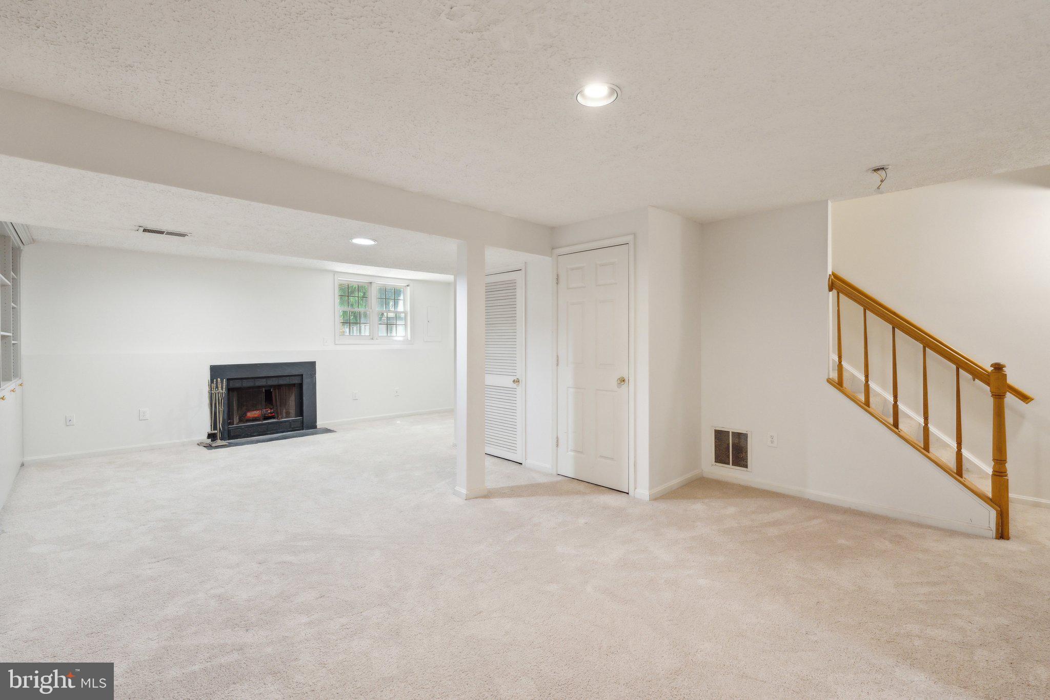 14724 Flower Hill Dr