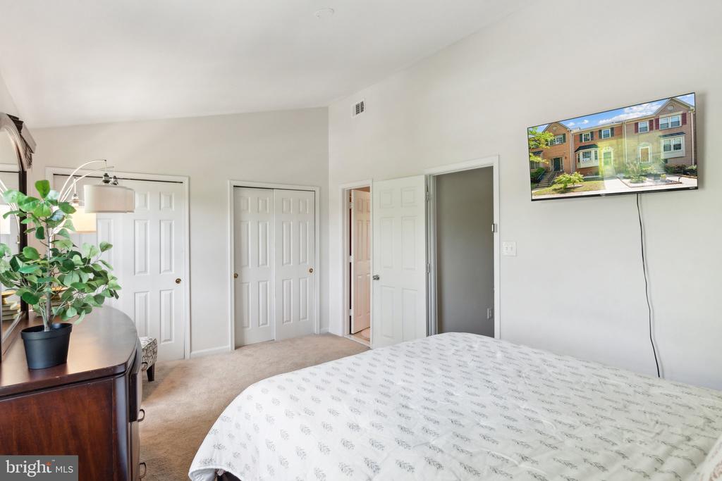 14724 Flower Hill Dr
