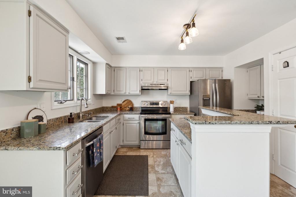 14724 Flower Hill Dr