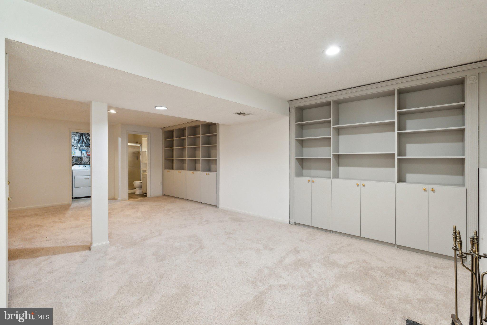 14724 Flower Hill Dr
