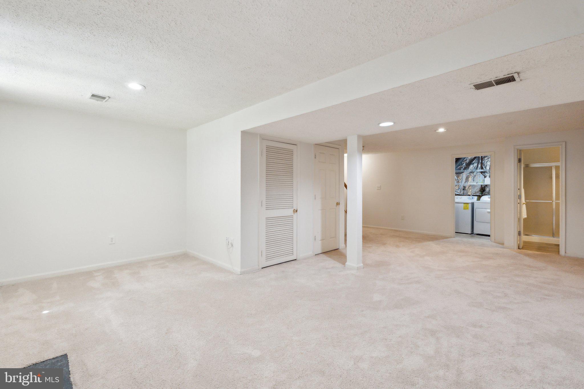 14724 Flower Hill Dr