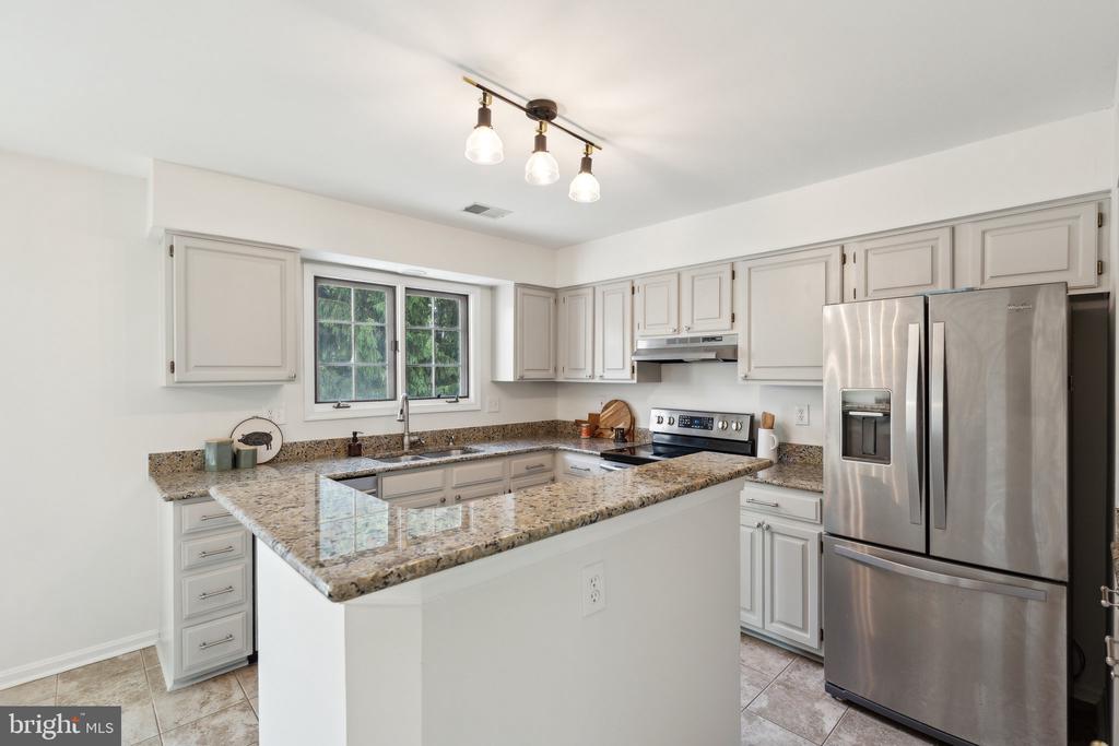 14724 Flower Hill Dr