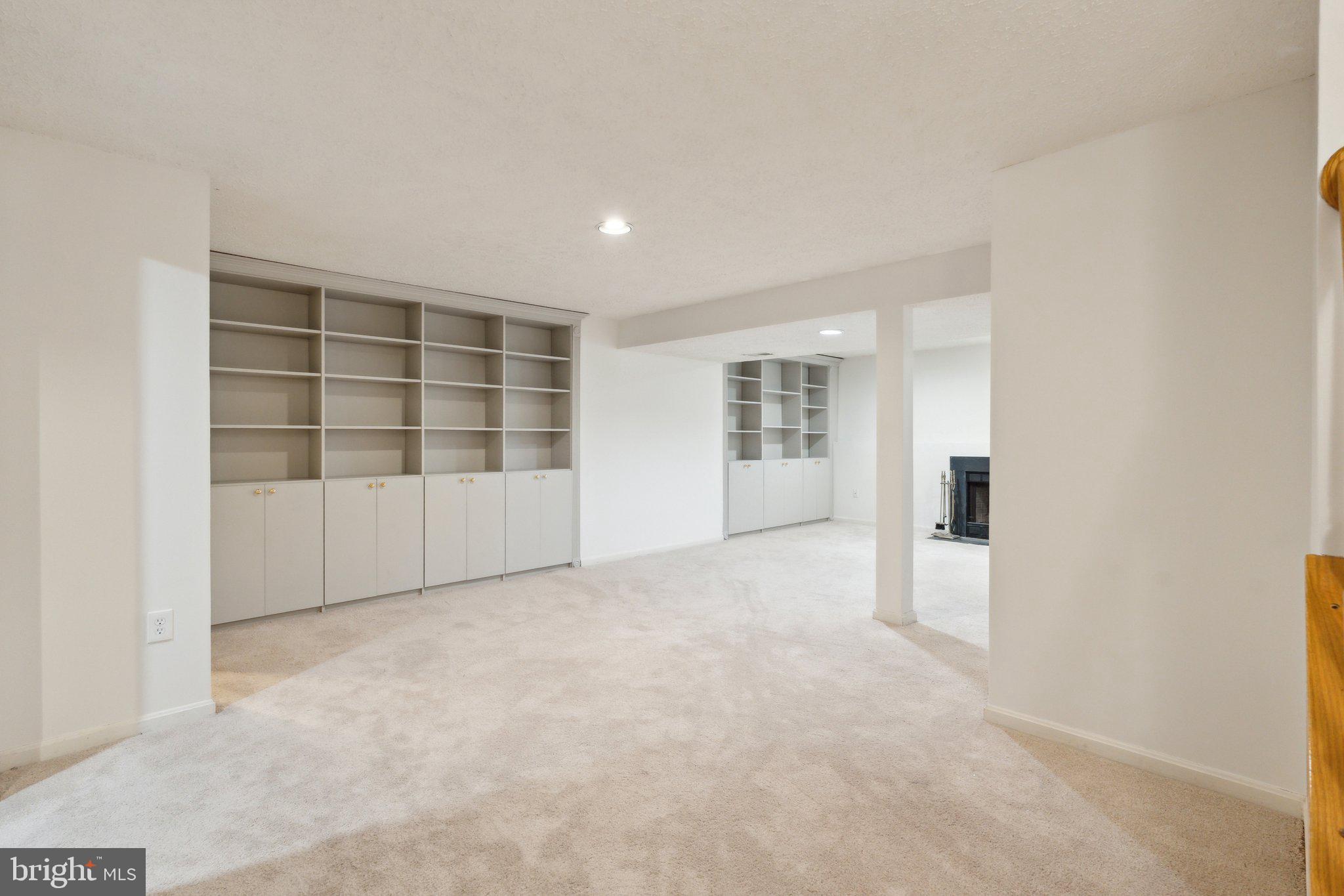 14724 Flower Hill Dr